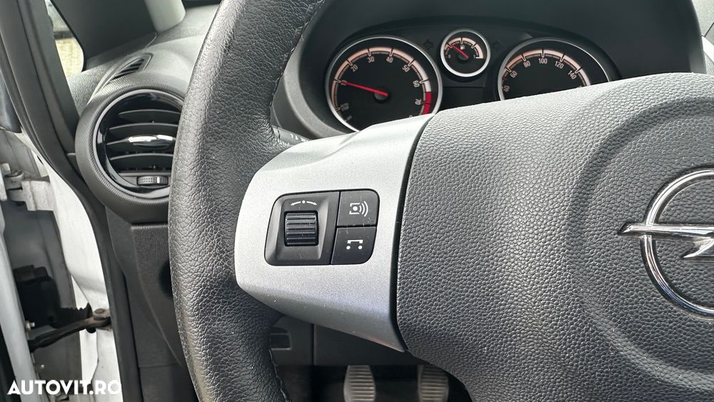 Opel Corsa 1.4 16V 150 Jahre - 26