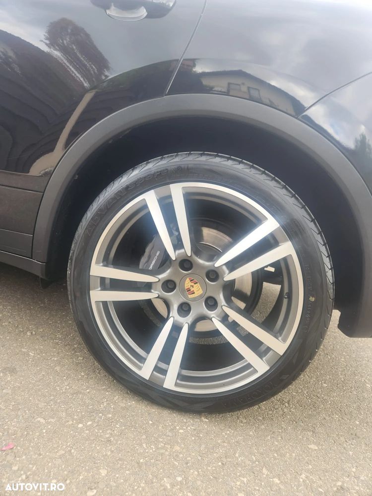 Porsche Cayenne - 8