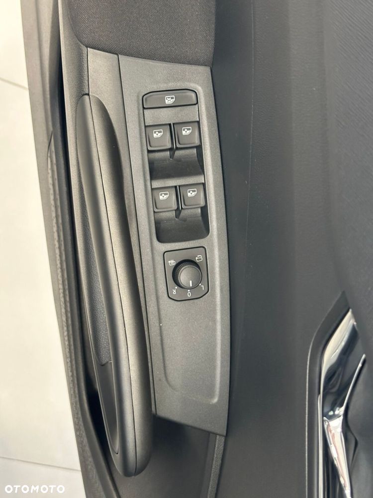 Skoda Fabia 1.0 TSI Selection DSG - 10