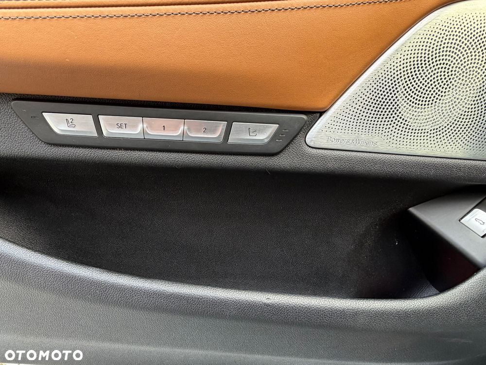 BMW Seria 7 750Li xDrive Edition Exclusive - 16