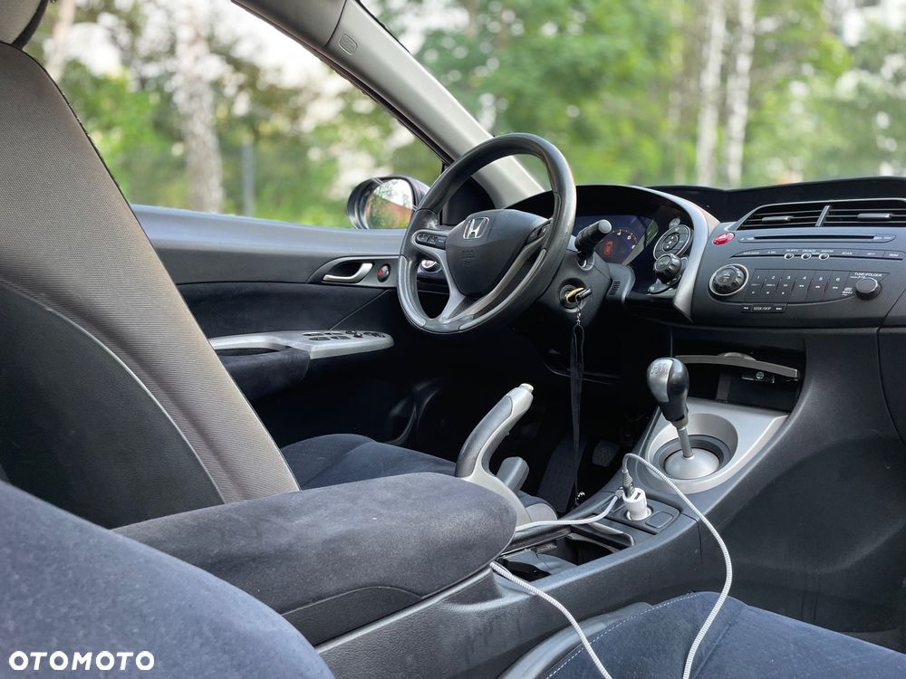 Honda Civic 1.8 Comfort - 26