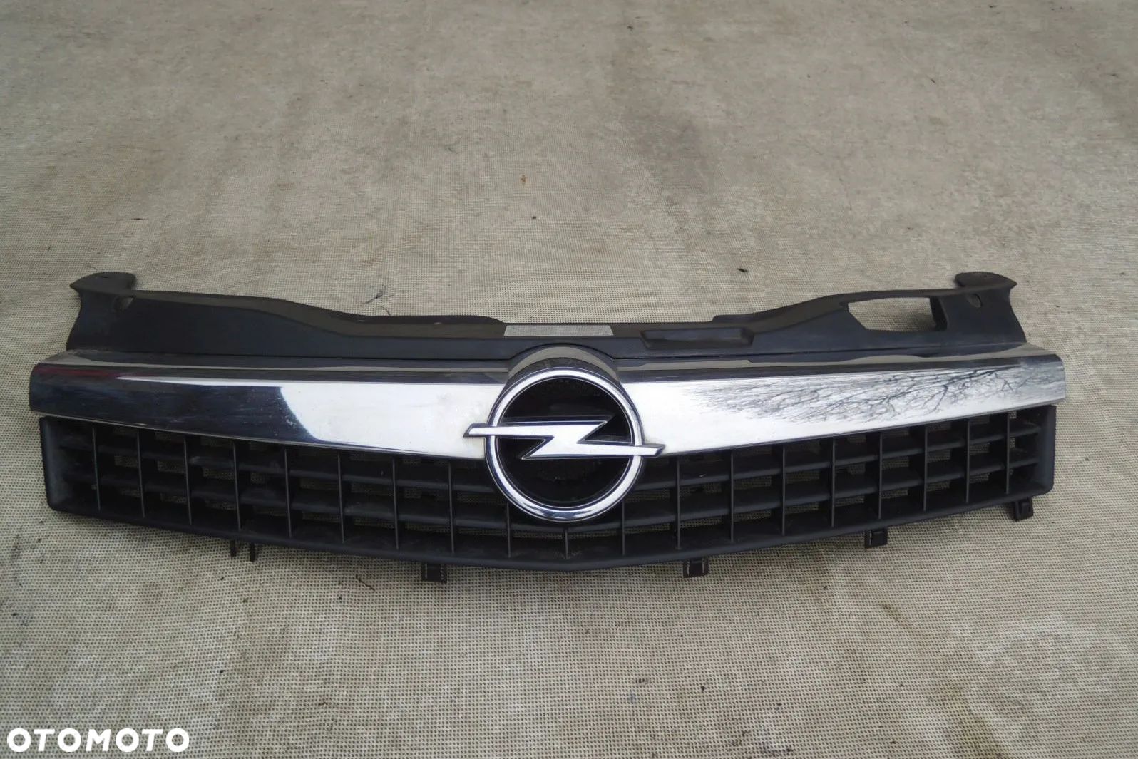 GRIL ATRAPA - OPEL ASTRA H III GTC 06-10r - 1