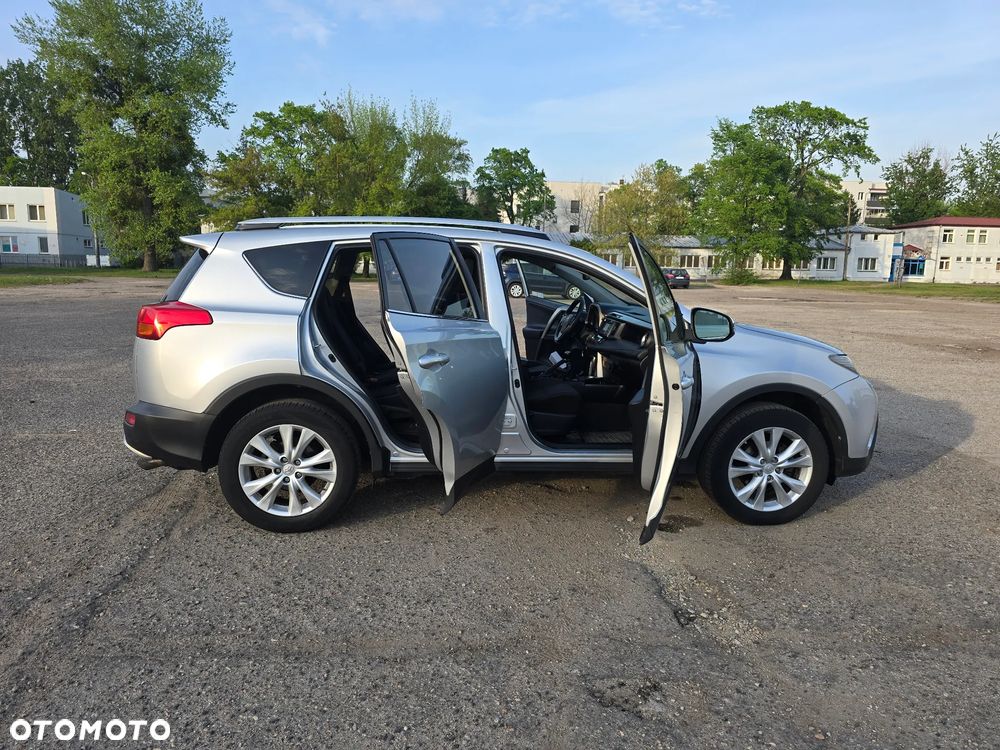 Toyota RAV4 2.2 D-4D Premium - 16