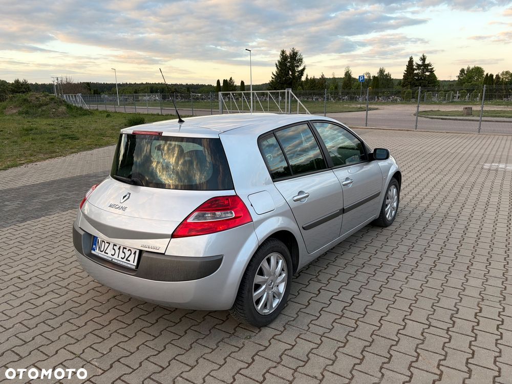 Renault Megane 1.6 16V Authentique - 6