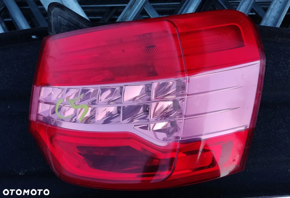 CITROEN C5 III X7 LAMPA TYLNA PRAWA TYŁ SEDAN VP8X7X-13404-AX 9681063680 EUROPA