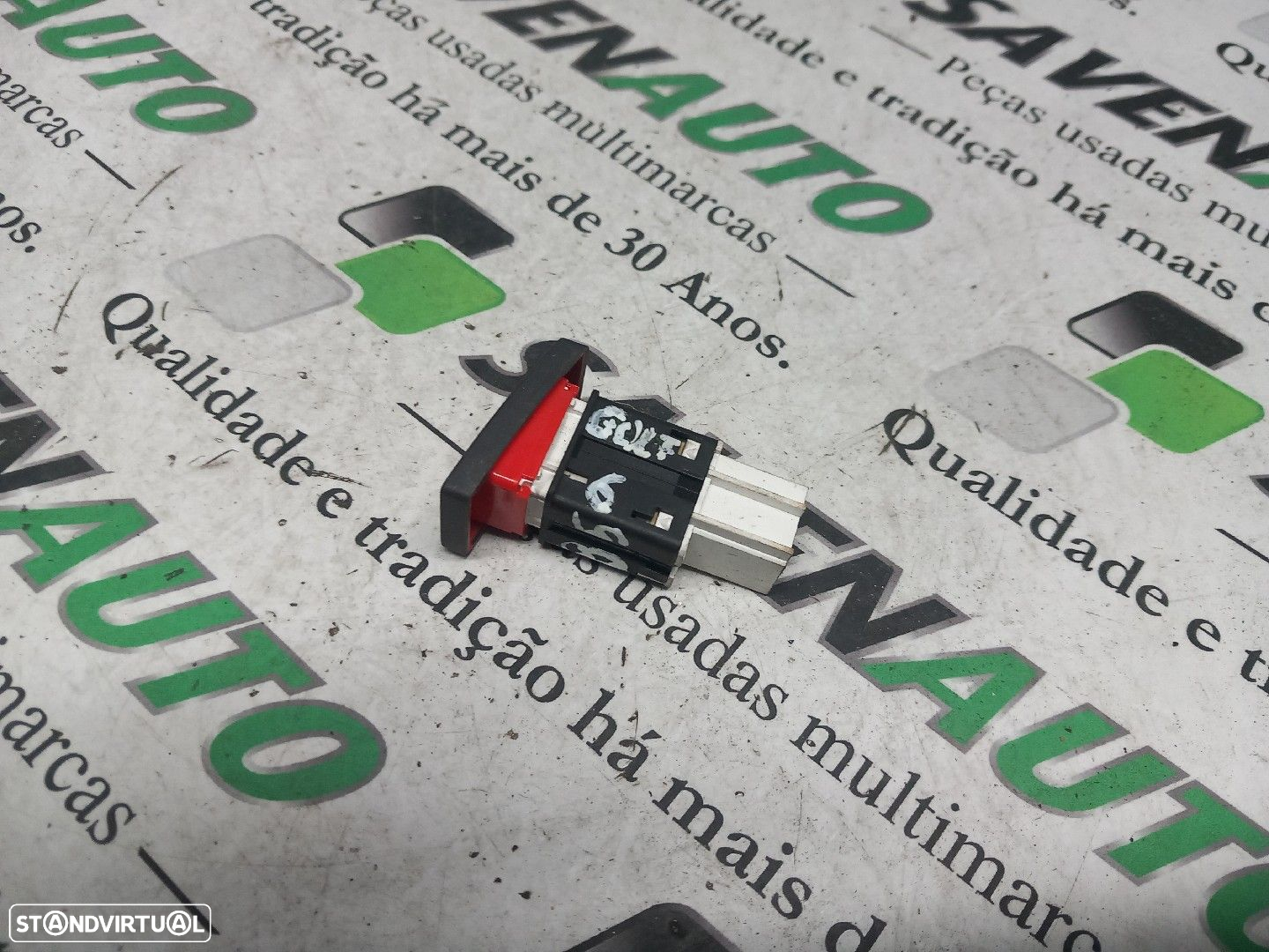Botão De 4 Piscas Volkswagen Golf Vi (5K1) - 2