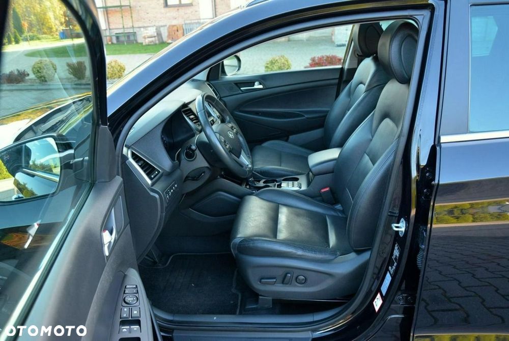 Hyundai Tucson 2.0 CRDI 4WD Automatik Premium - 19