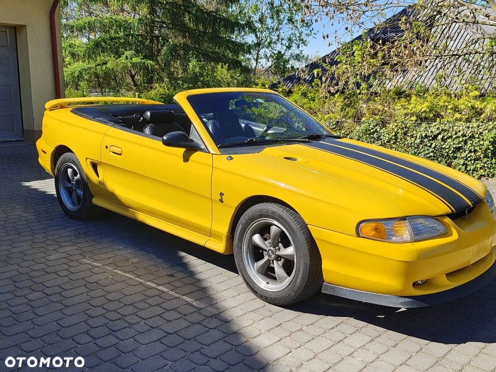 Ford Mustang - 1