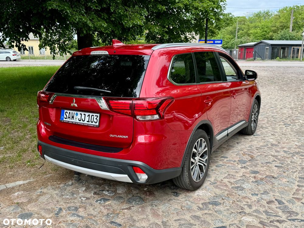 Mitsubishi Outlander - 7