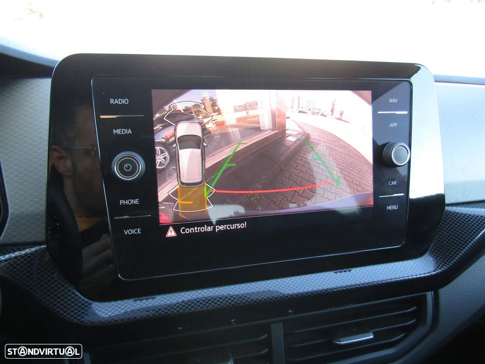 VW T-Cross 1.0 TSI Urban DSG - 16