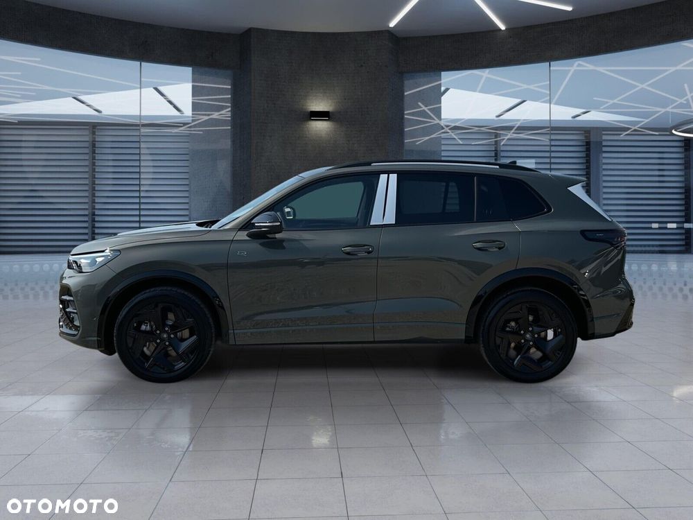 Volkswagen Tiguan - 12