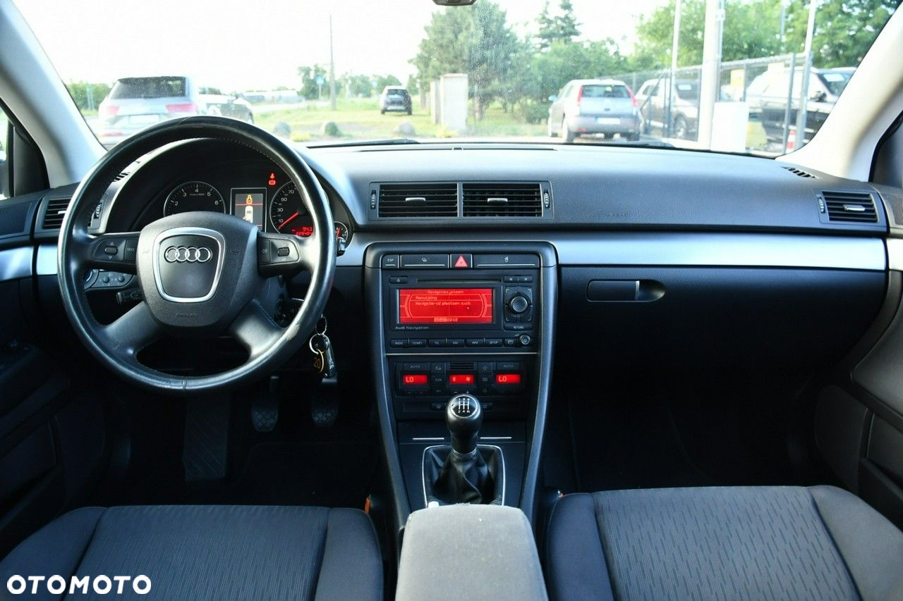 Audi A4 2.0 - 35