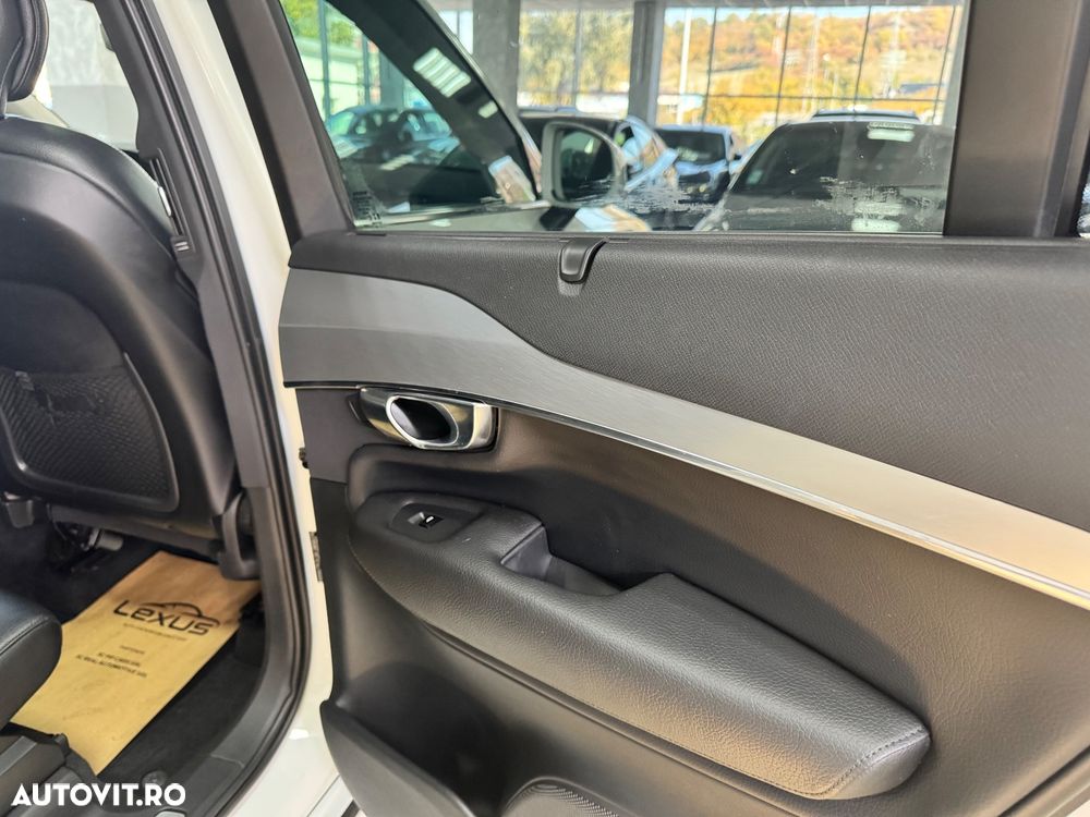 Volvo XC 90 T8 AWD Twin Engine Geartronic Momentum - 19