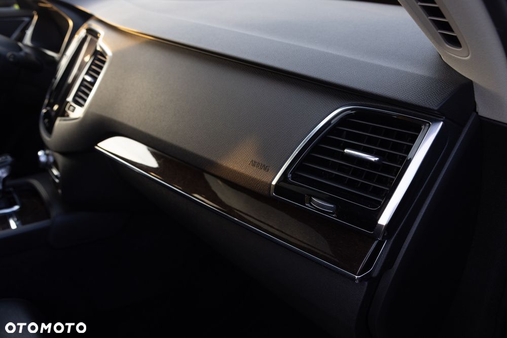 Volvo XC 90 T6 AWD Momentum 7os - 31