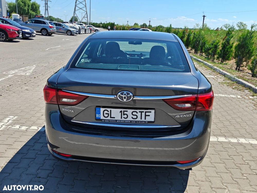 Toyota Avensis 2.0 D-4D Executive Terracotta - 2