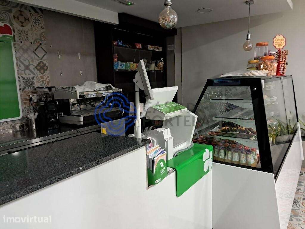Oportunidade Única de Negócio: Pastelaria com Jogos em Pleno Funcionam - Grande imagem: 4/10