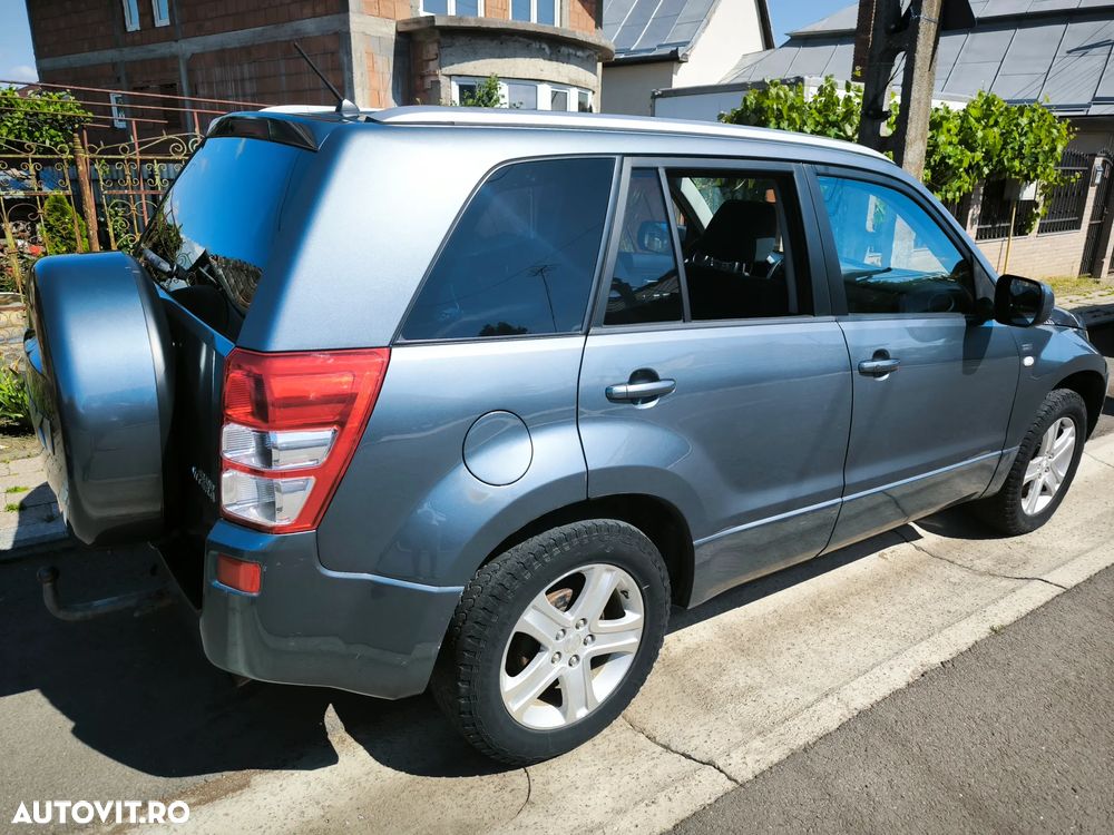 Suzuki Grand Vitara 1.9 DDIS JLX-ES - 3