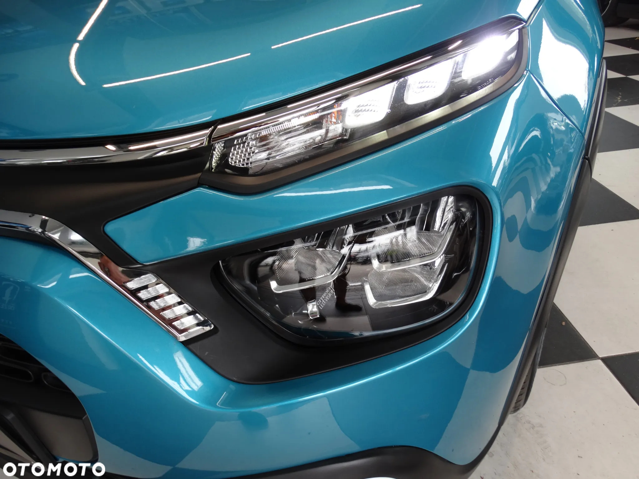 Citroën C3 1.2 PureTech Shine - 20