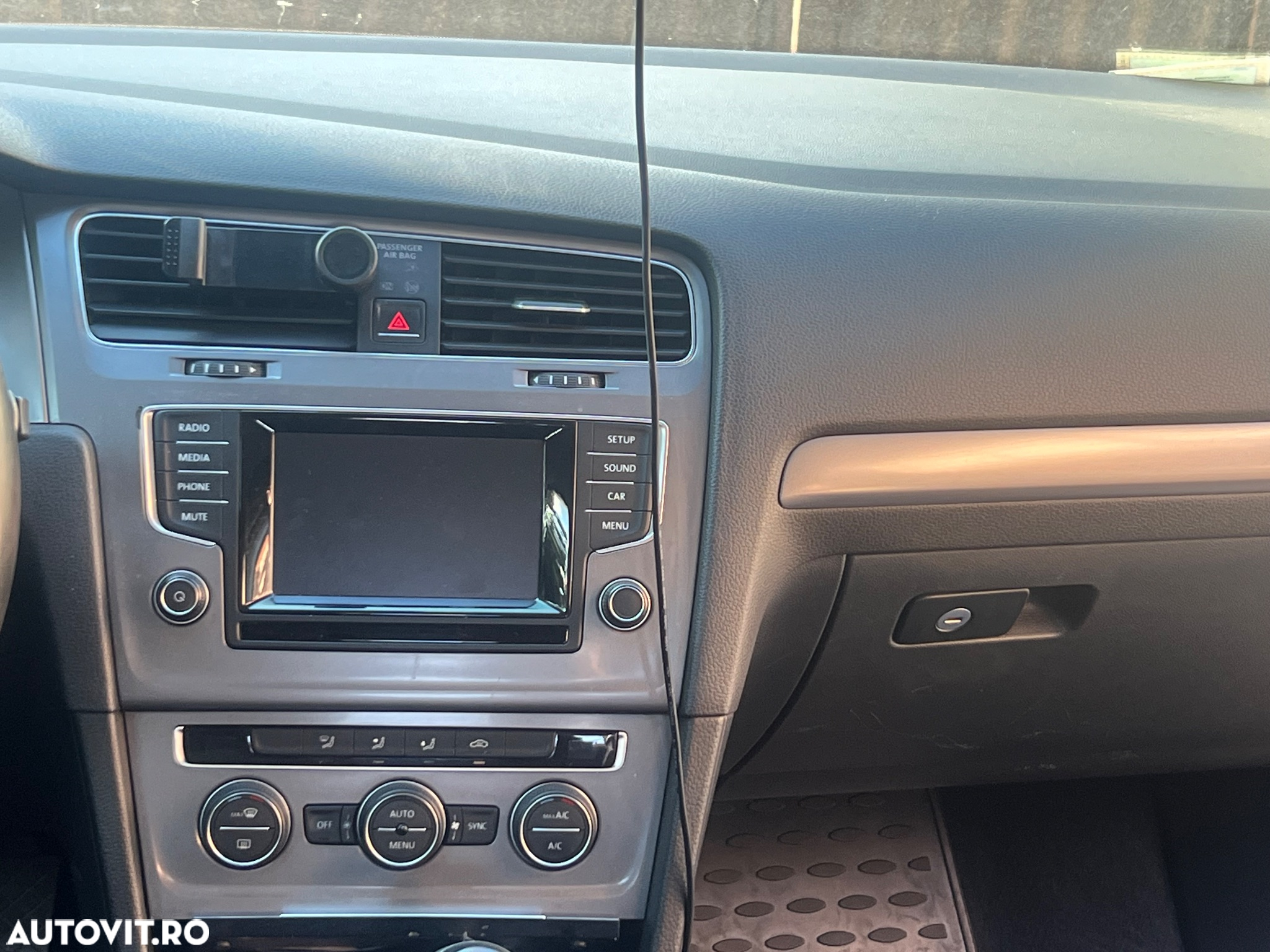 Volkswagen Golf - 12