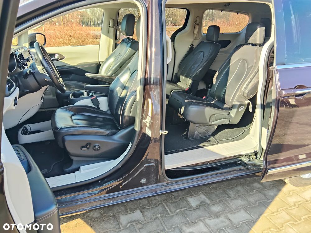 Chrysler Pacifica 2017