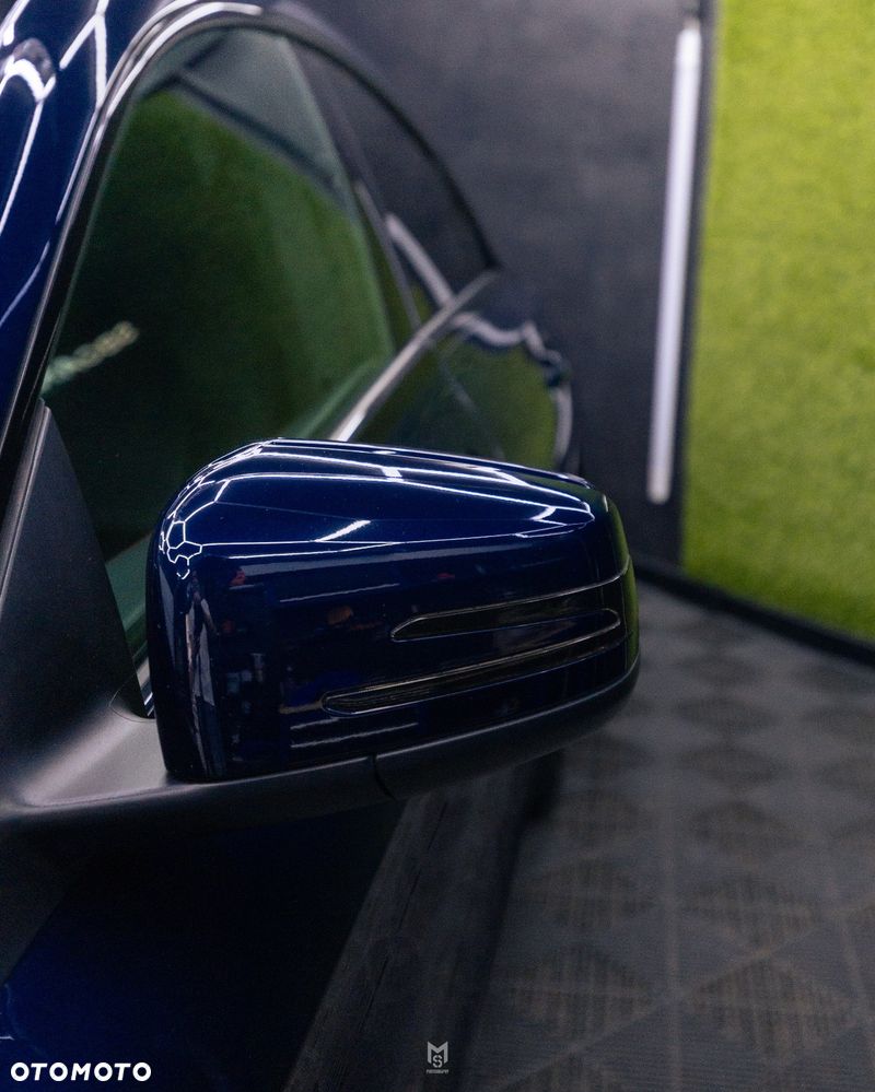 Mercedes-Benz CLA 220 4-Matic AMG Line - 24