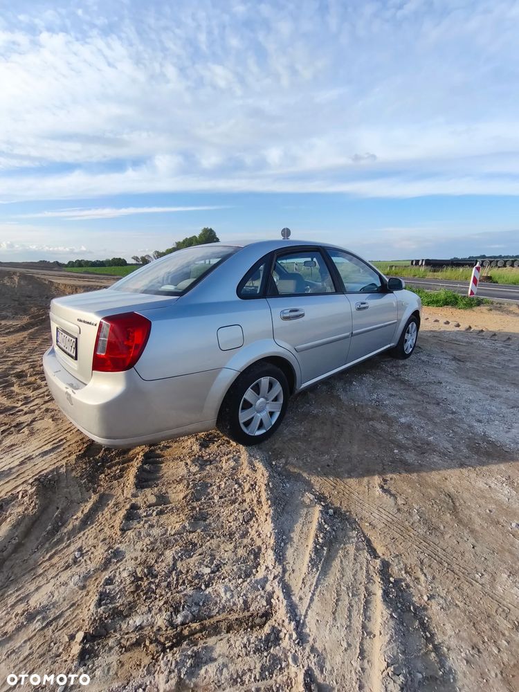 Chevrolet Lacetti 1.4 SE / Star - 2