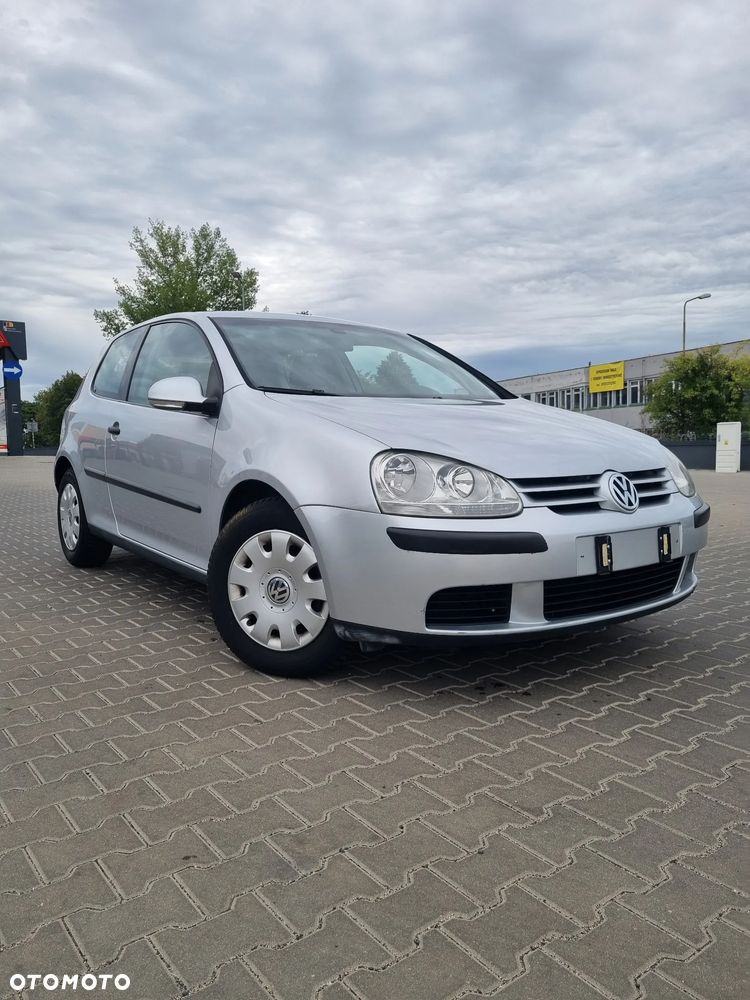 Volkswagen Golf - 1