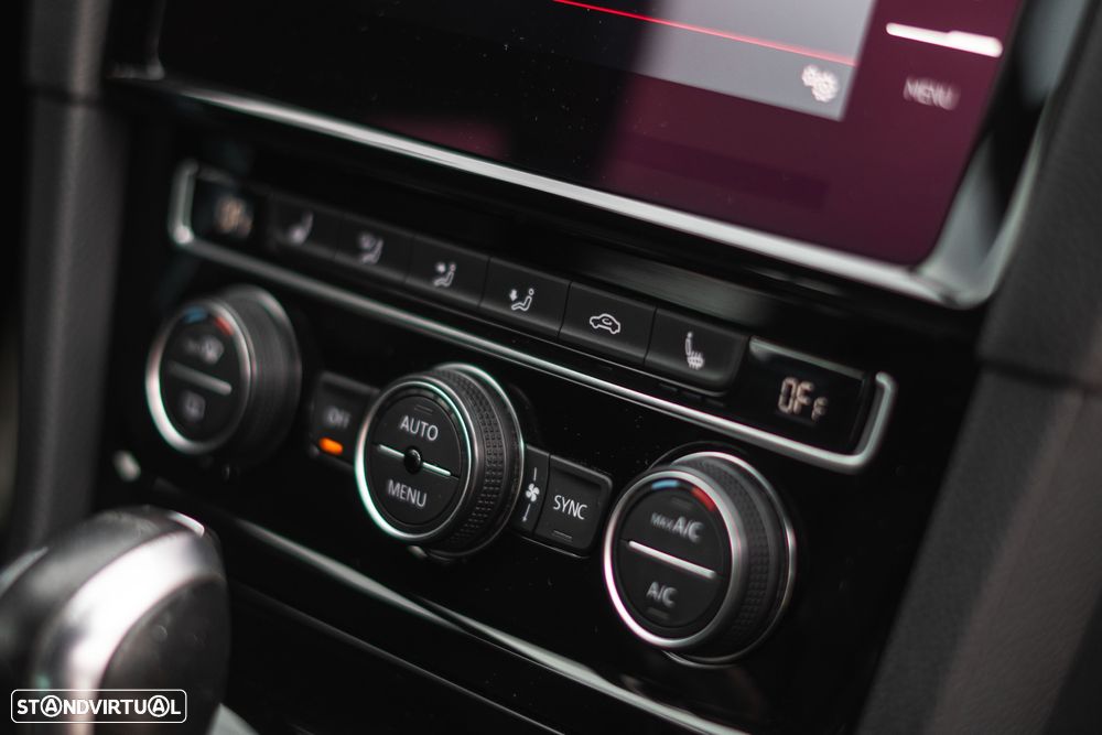 VW Golf 2.0 TSI GTI DSG Performance - 33