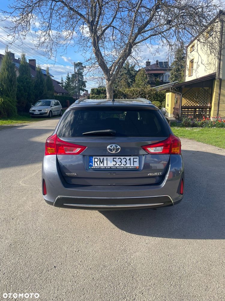 Toyota Auris - 4