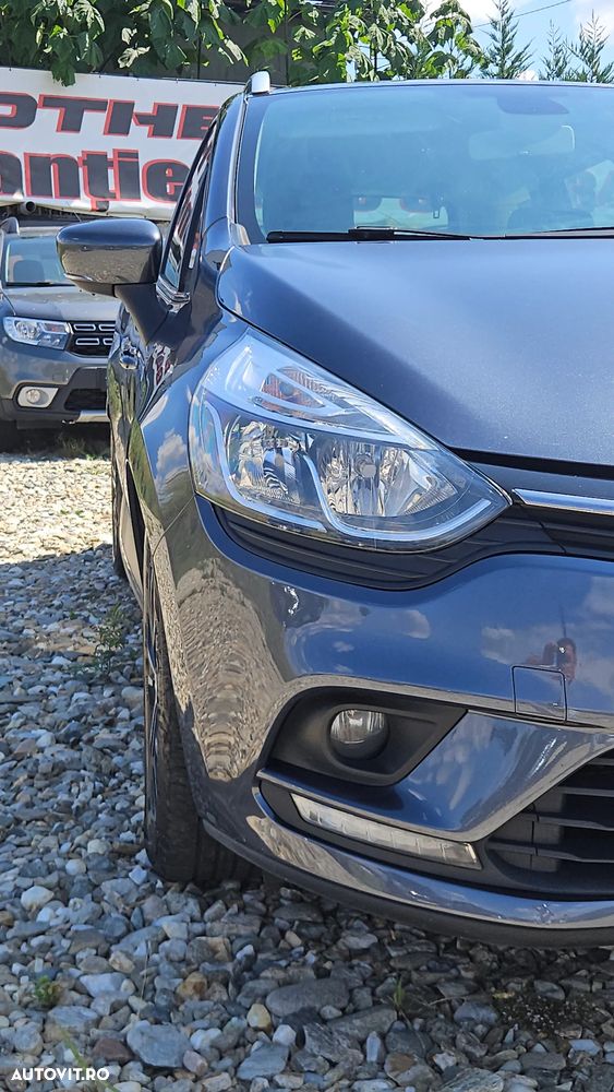 Renault Clio - 8
