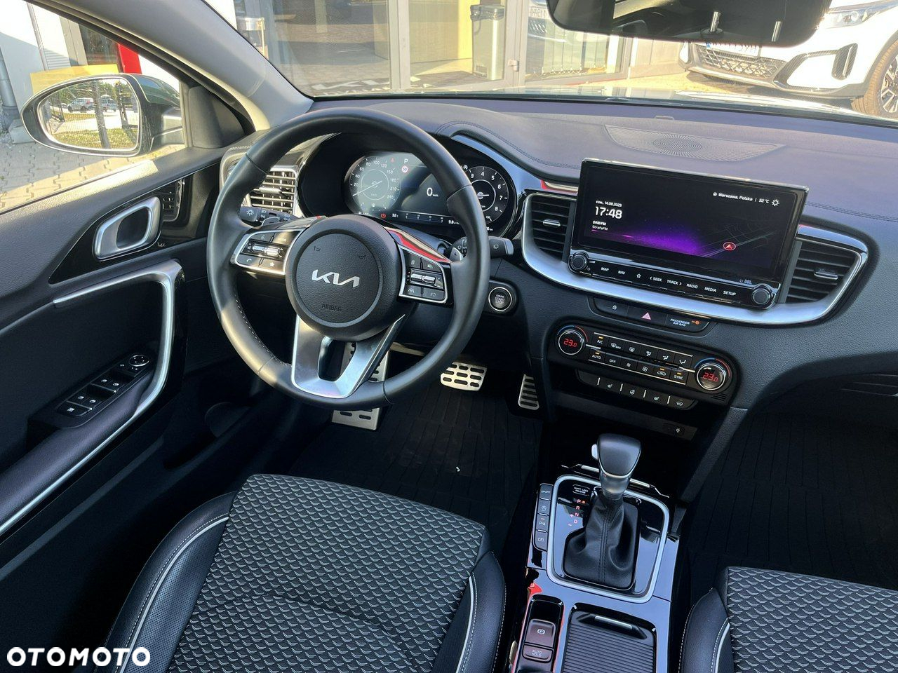 Kia Ceed - 11