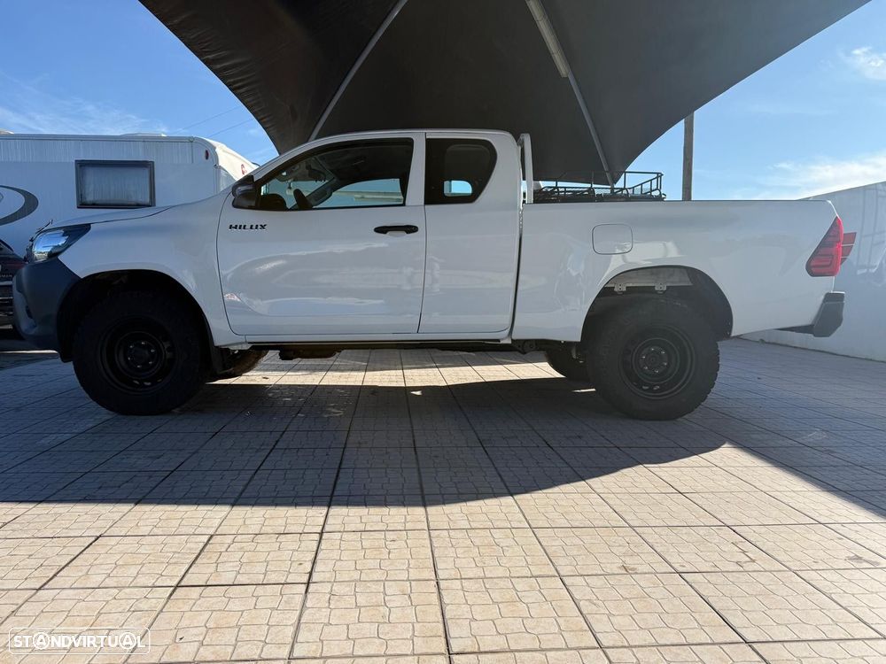 Toyota Hilux - 5