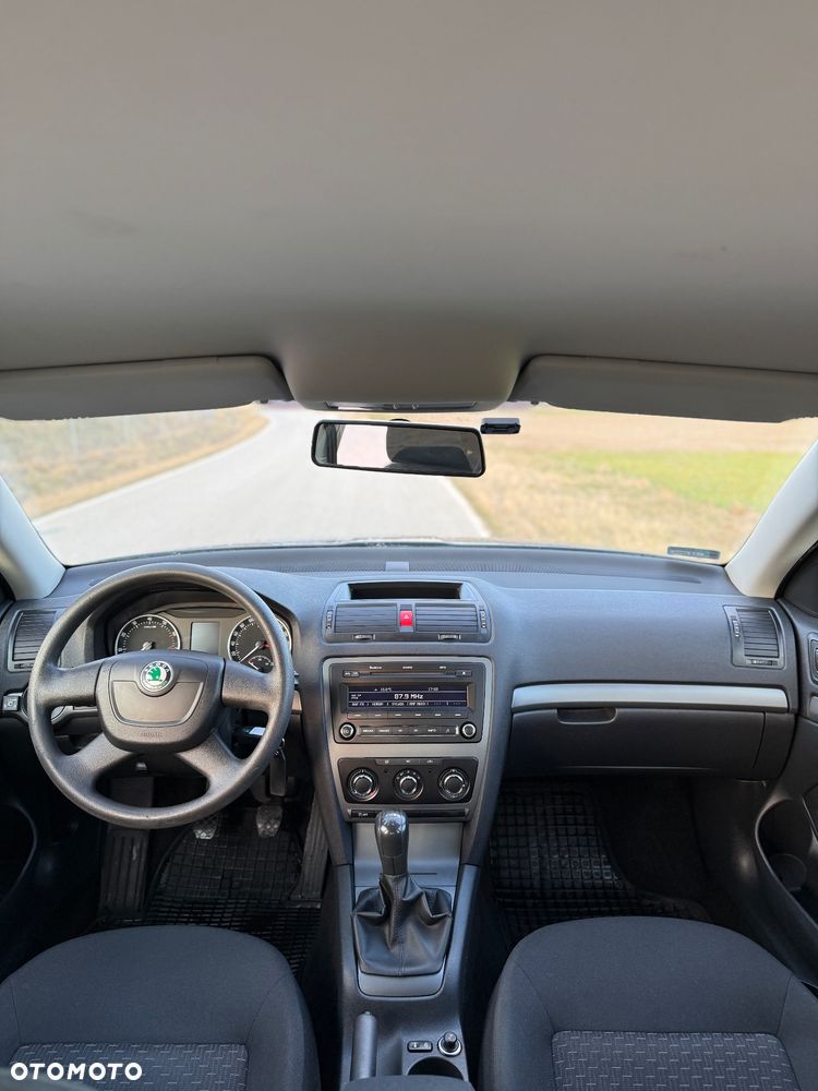 Skoda Octavia 1.6 - 9