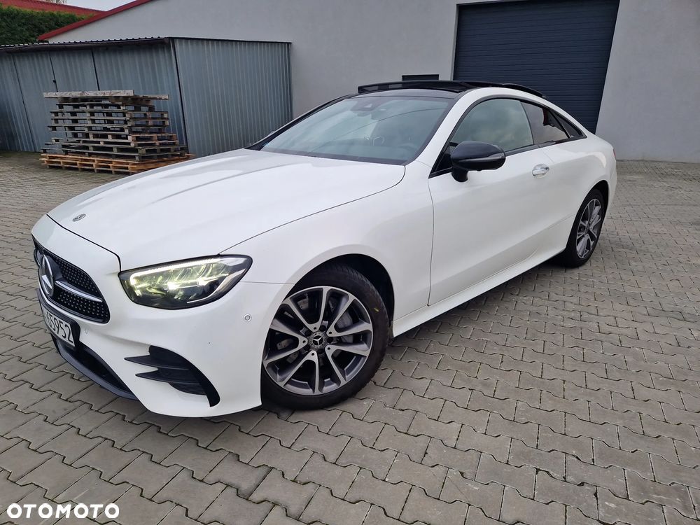 Mercedes-Benz Klasa E 220 d Coupe 4-Matic 9G-TRONIC - 1