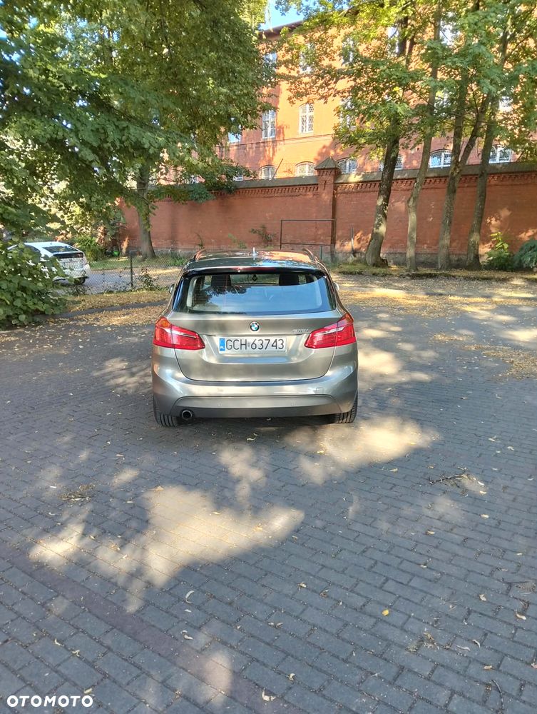 BMW Seria 2 218i - 14