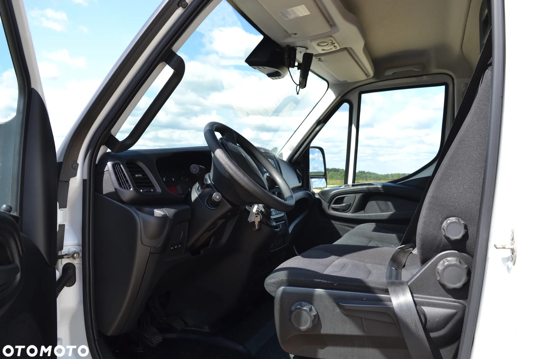 Iveco Daily 70C18 72C18 Kontener Winda 1000 kg Izoterma 15 palet 72-180 Manual Poduszki 5100 rozstaw - 9