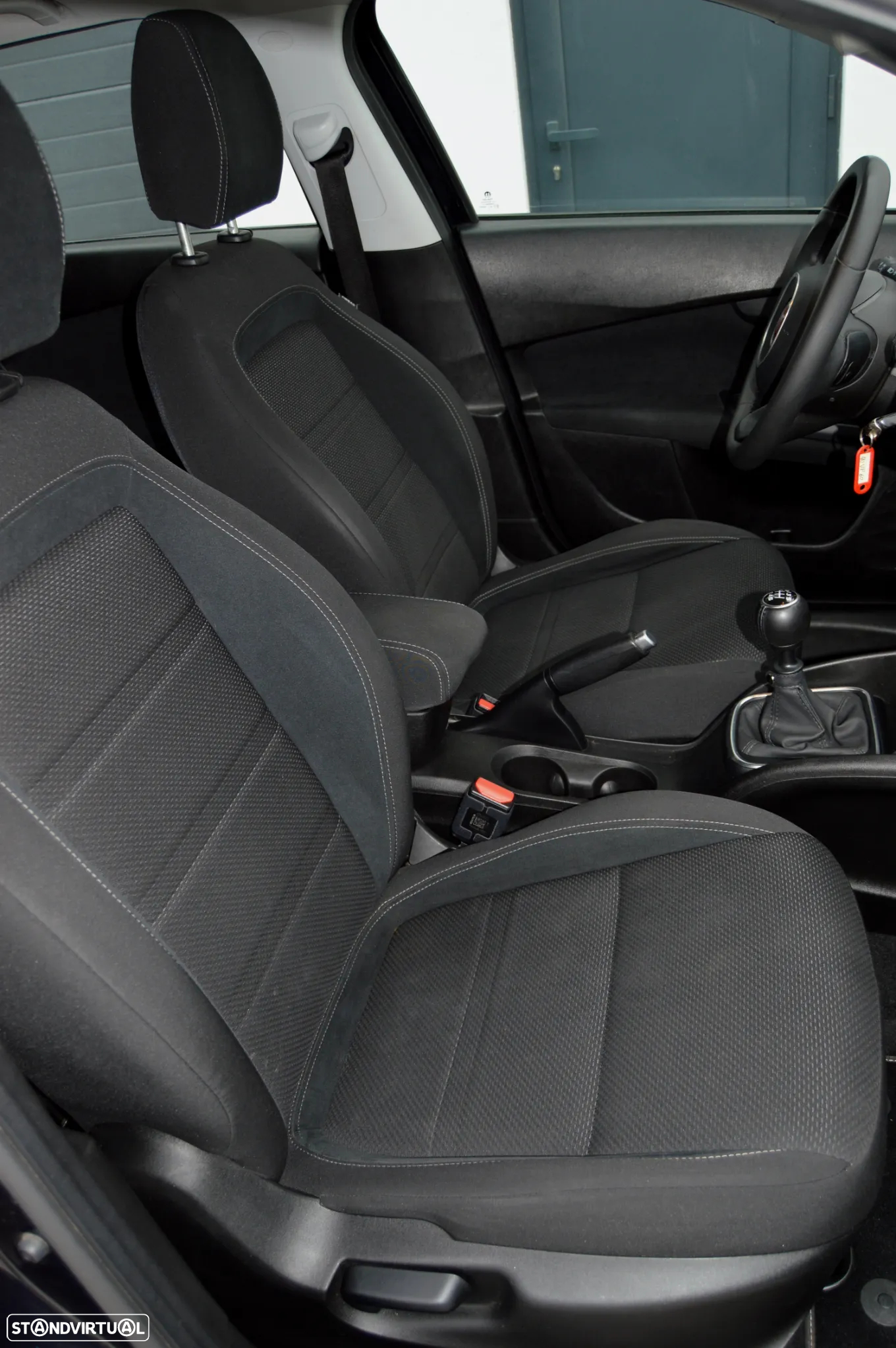 Fiat Tipo Station Wagon 1.6 M-Jet Lounge Tech - 29