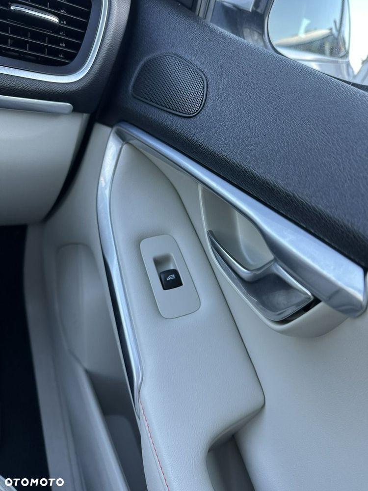 Volvo V40 - 32
