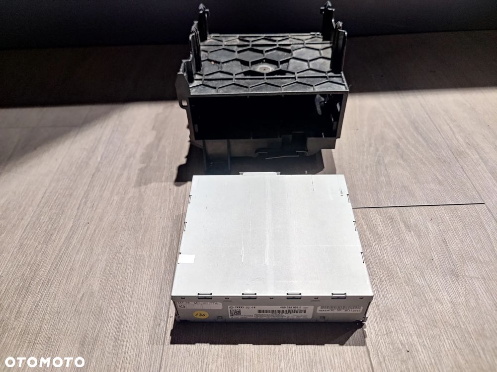 Audi A6 C7 Tuner Radio 4G0035056E - 5