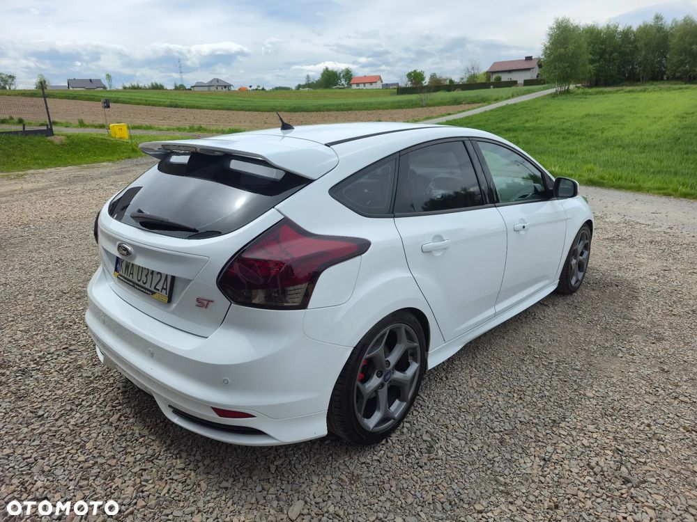 Ford Focus - 10