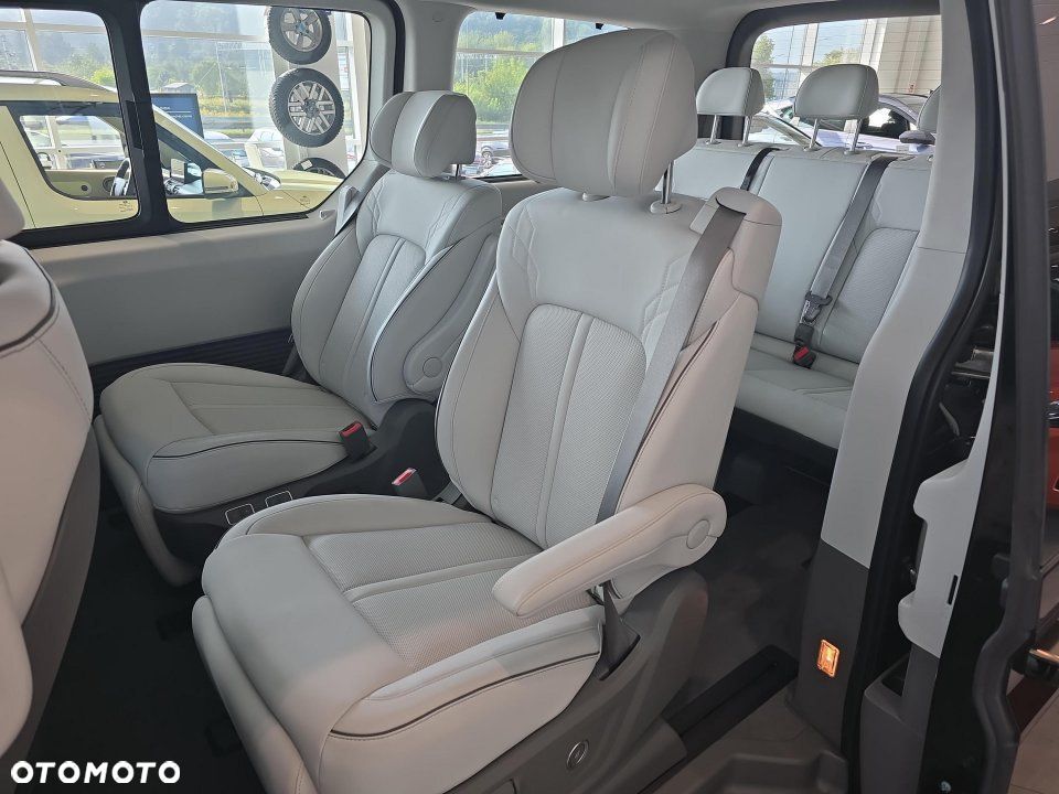Hyundai Staria - 8