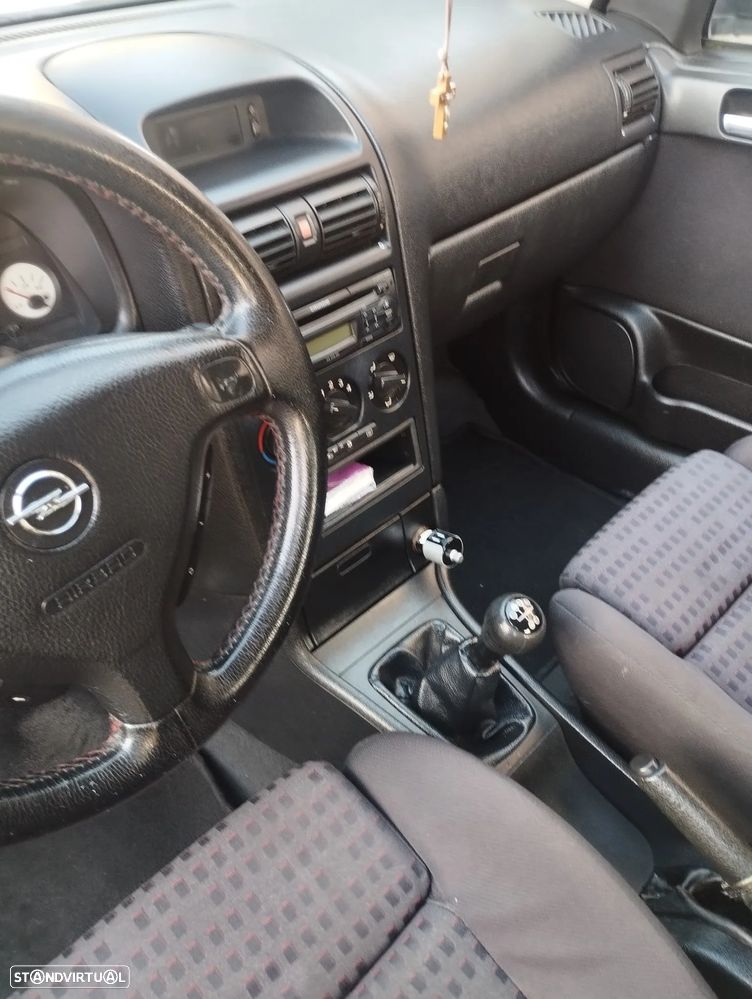 Opel Astra 1.4i 16V Sport - 1