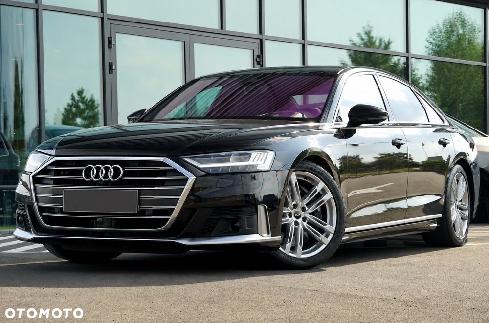 Audi S8 - 1