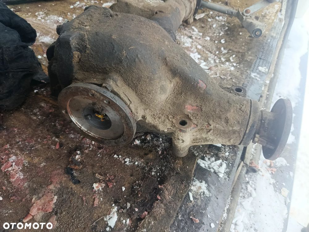 Most przód dyfer przedni Nissan Terrano 1 2.7 - 2