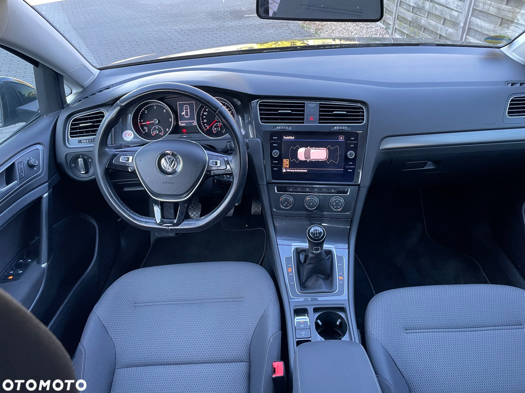 Volkswagen Golf - 8