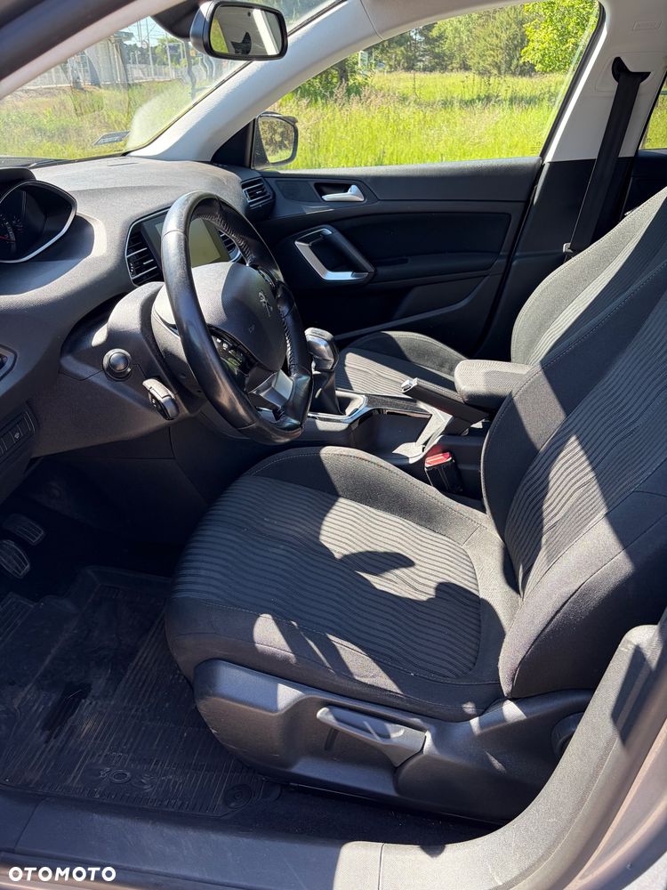 Peugeot 308 - 13