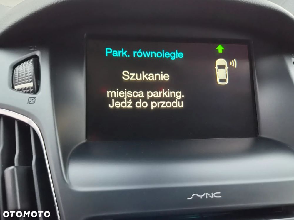 Ford Focus 1.5 TDCi ST-Line Red - 29