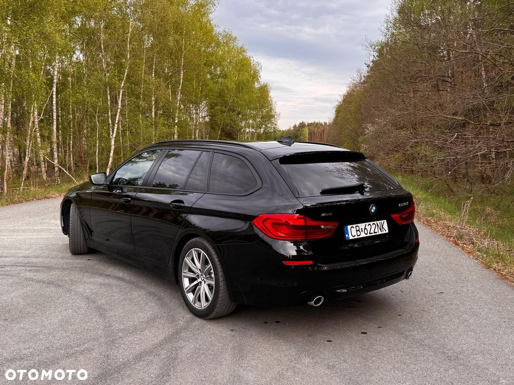 BMW Seria 5 520d xDrive - 8