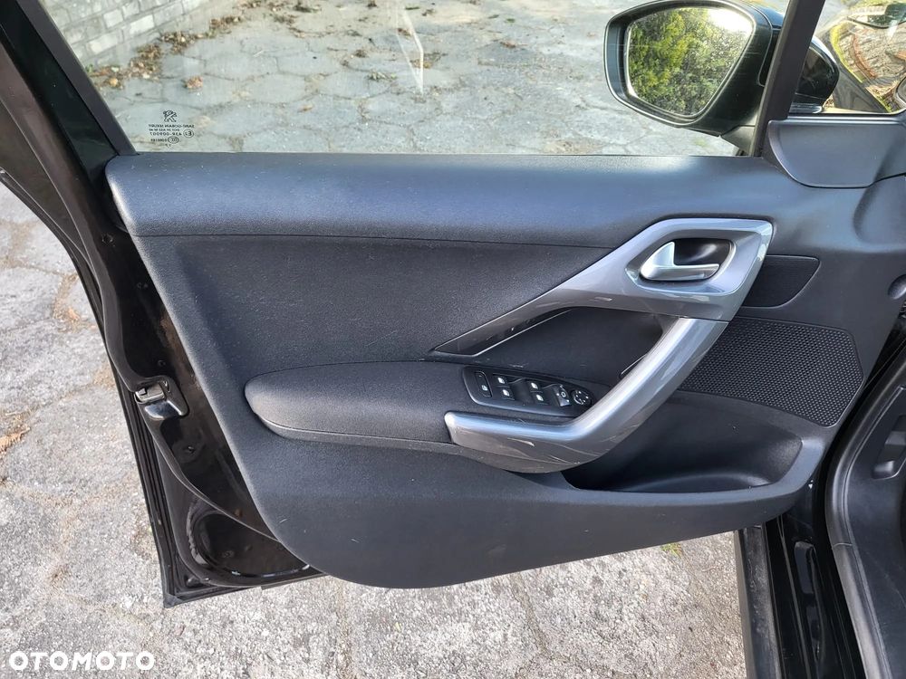 Peugeot 2008 PureTech 110 Stop&Start Style - 11
