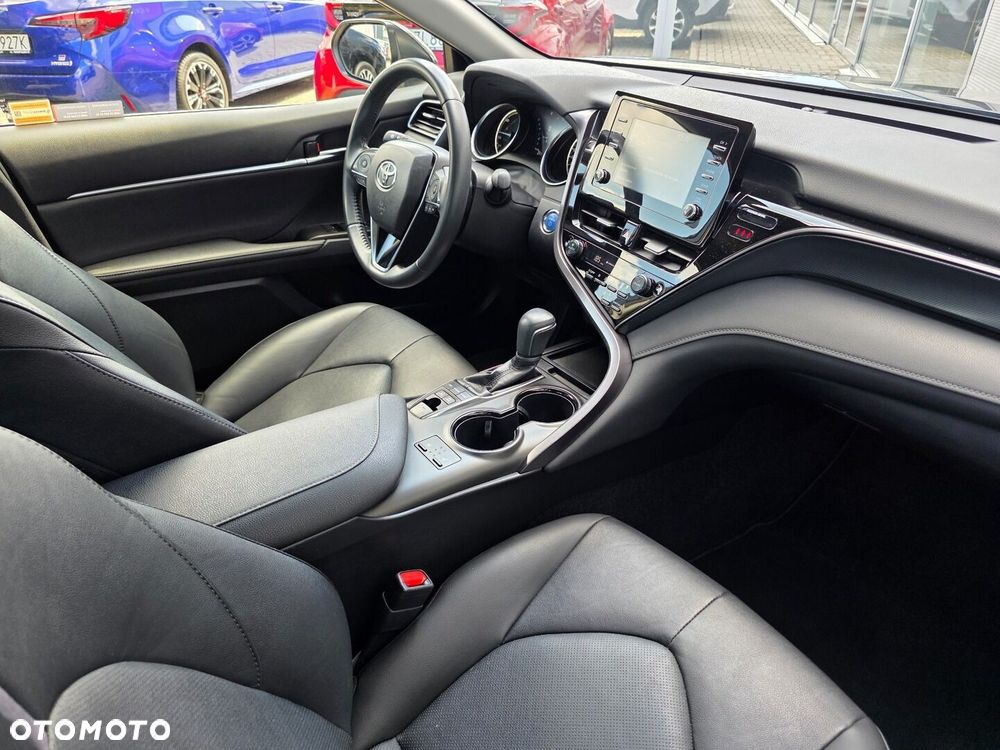 Toyota Camry 2.5 Hybrid Comfort CVT - 33
